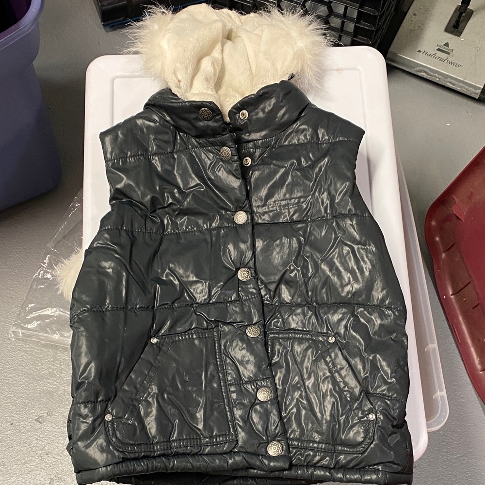 Place Black Puffer Vest with Faux Fur Trim